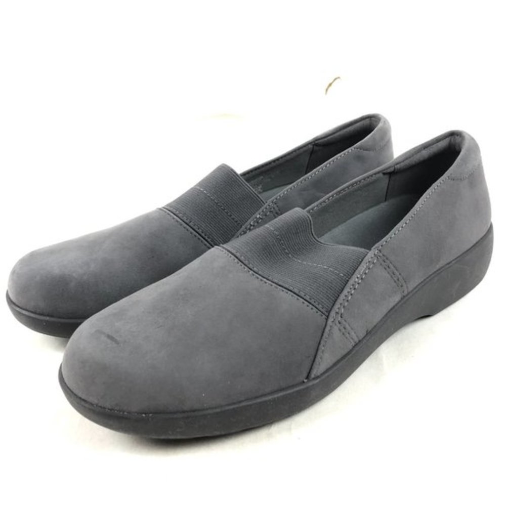 Women's Easy Spirit Karintia Slip-On leather shoe size 8.5